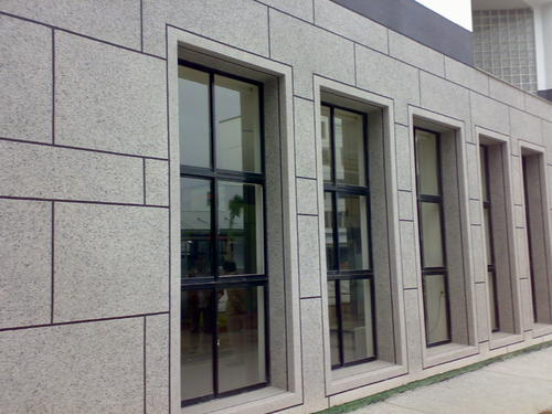 以人為本、對(duì)稱(chēng)